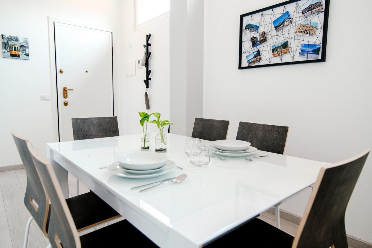 Bright Home - The House Of Travelers كومو المظهر الخارجي الصورة